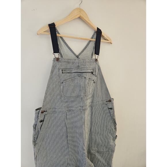 Duluth Trading Co Women's Railroad Pin Stripe Gardening Bib Overalls, XL X 31 - Picture 3 of 6